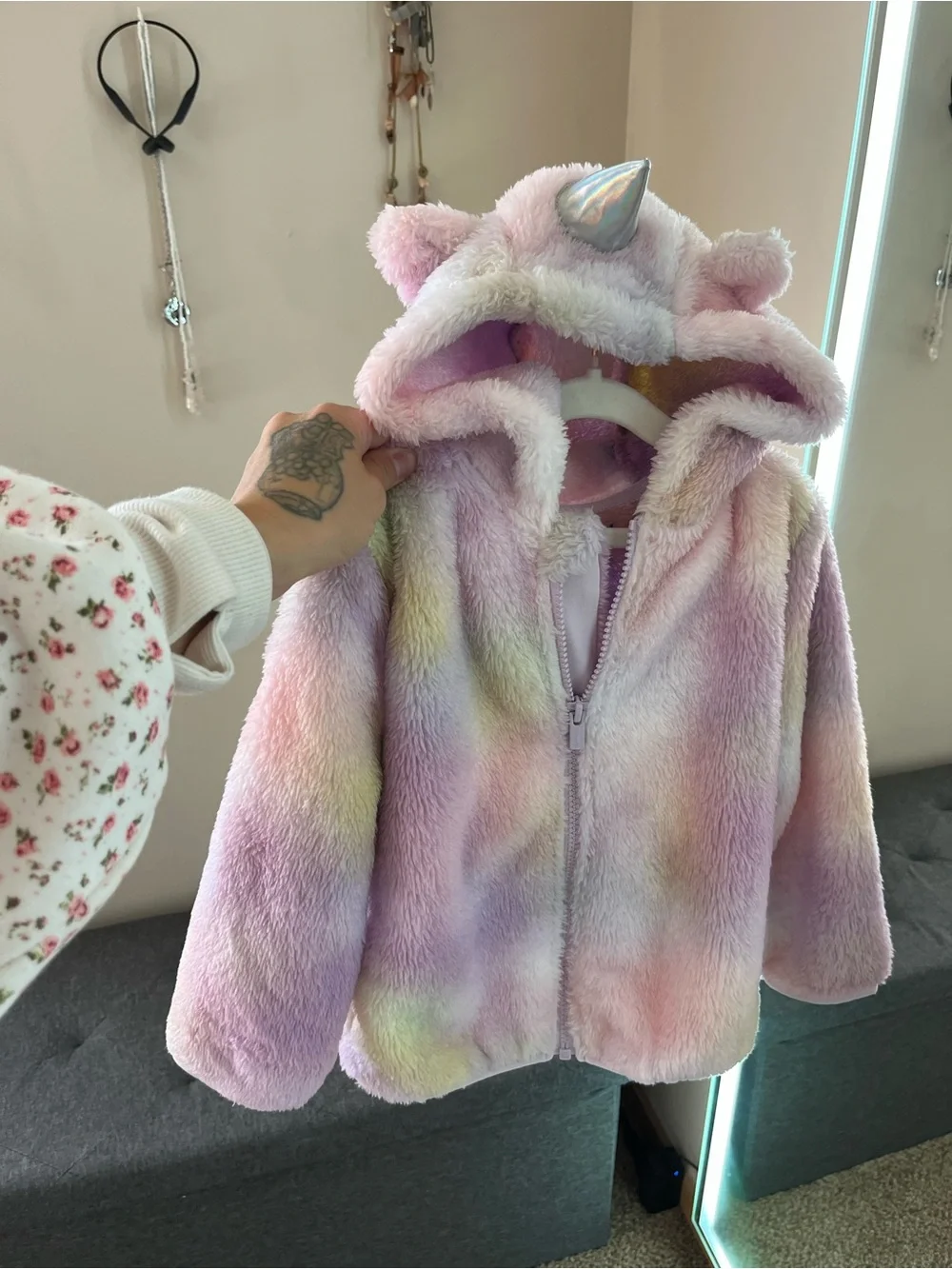 Old Navy Unicorn Critter Girls' Pastel Faux Fur Hooded Jacket - iridescent horn